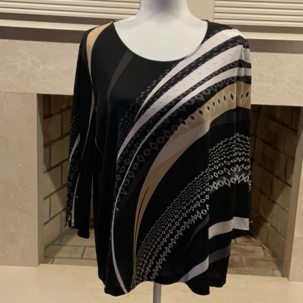 Chico's Black and Tan Patterned Blouse. Like New Condition.